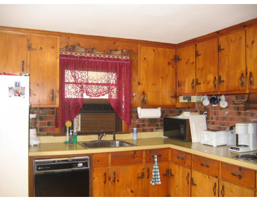 164 Den Quarry Road Lynn, MA 01904 - Photo 6 of 7 Gallery Image 6