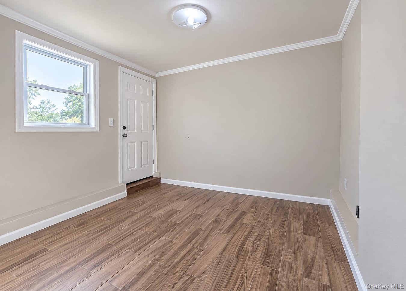 1065 Udall Road Bay Shore, NY 11706 - Photo 16 of 20 Gallery Image 16