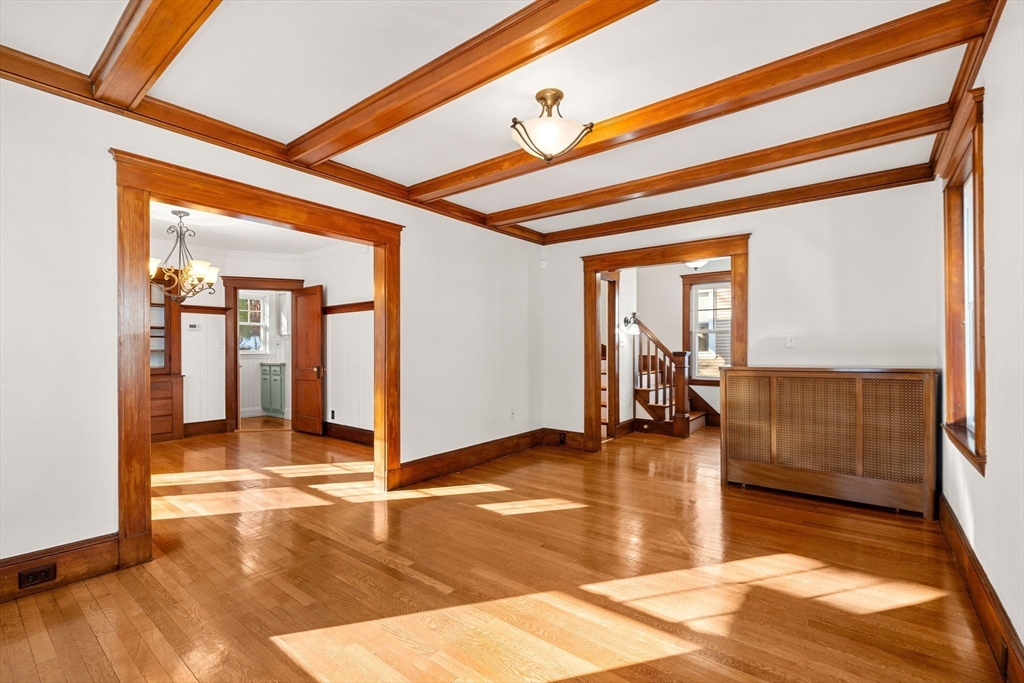 27 Hawthorn Road Milton, MA 02186 - Photo 5 of 26 a view of a living room