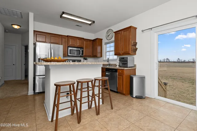 $360,000 | 462 Cooper Garrett Road, Moyock, NC 27958