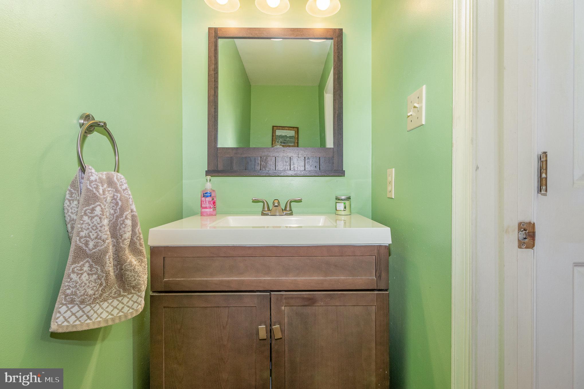 1956 Deer Path Road Harrisburg, PA 17110 - Photo 11 of 25 Gallery Image 11