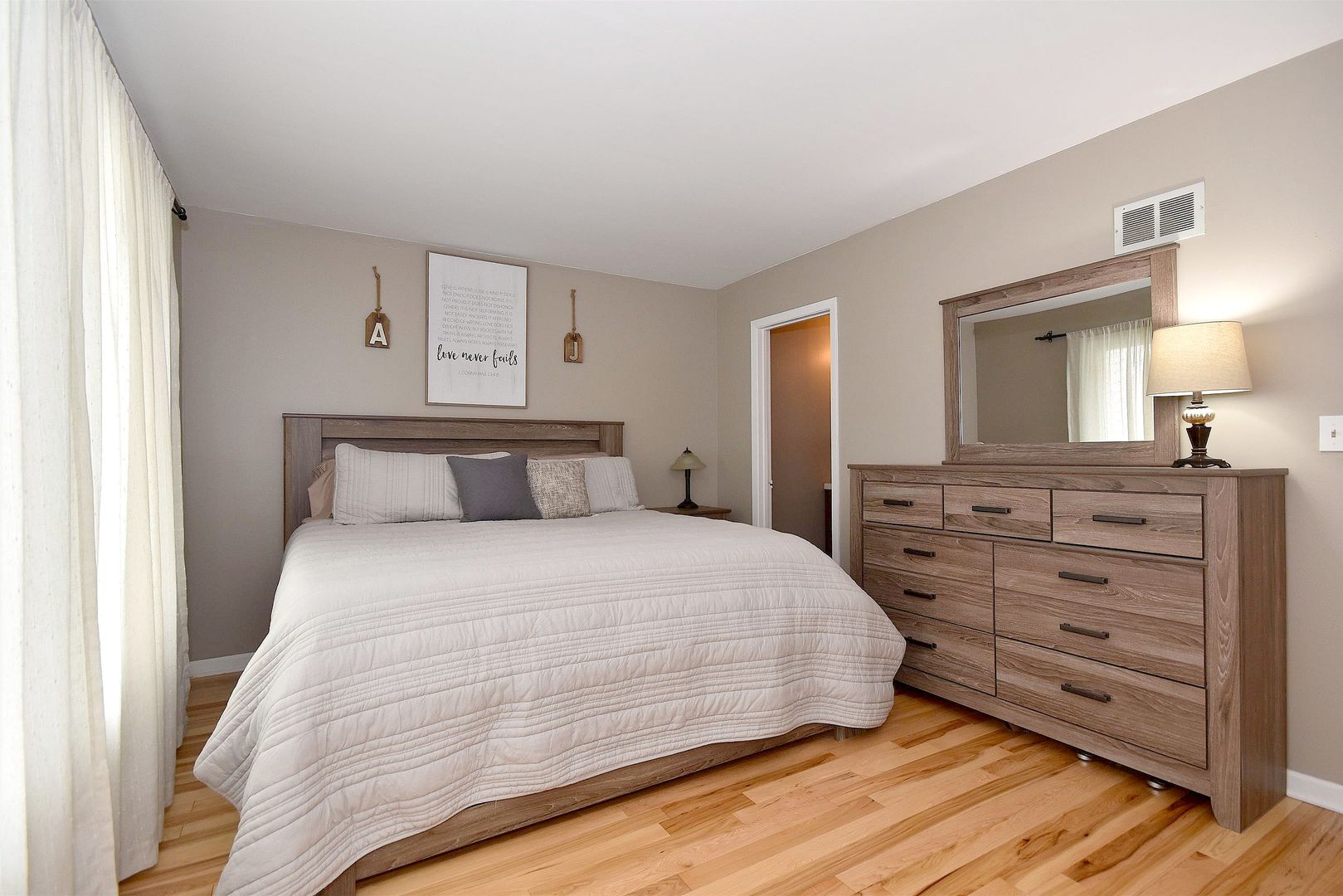 840 Longford Drive Roselle, IL 60172 - Photo 16 of 30