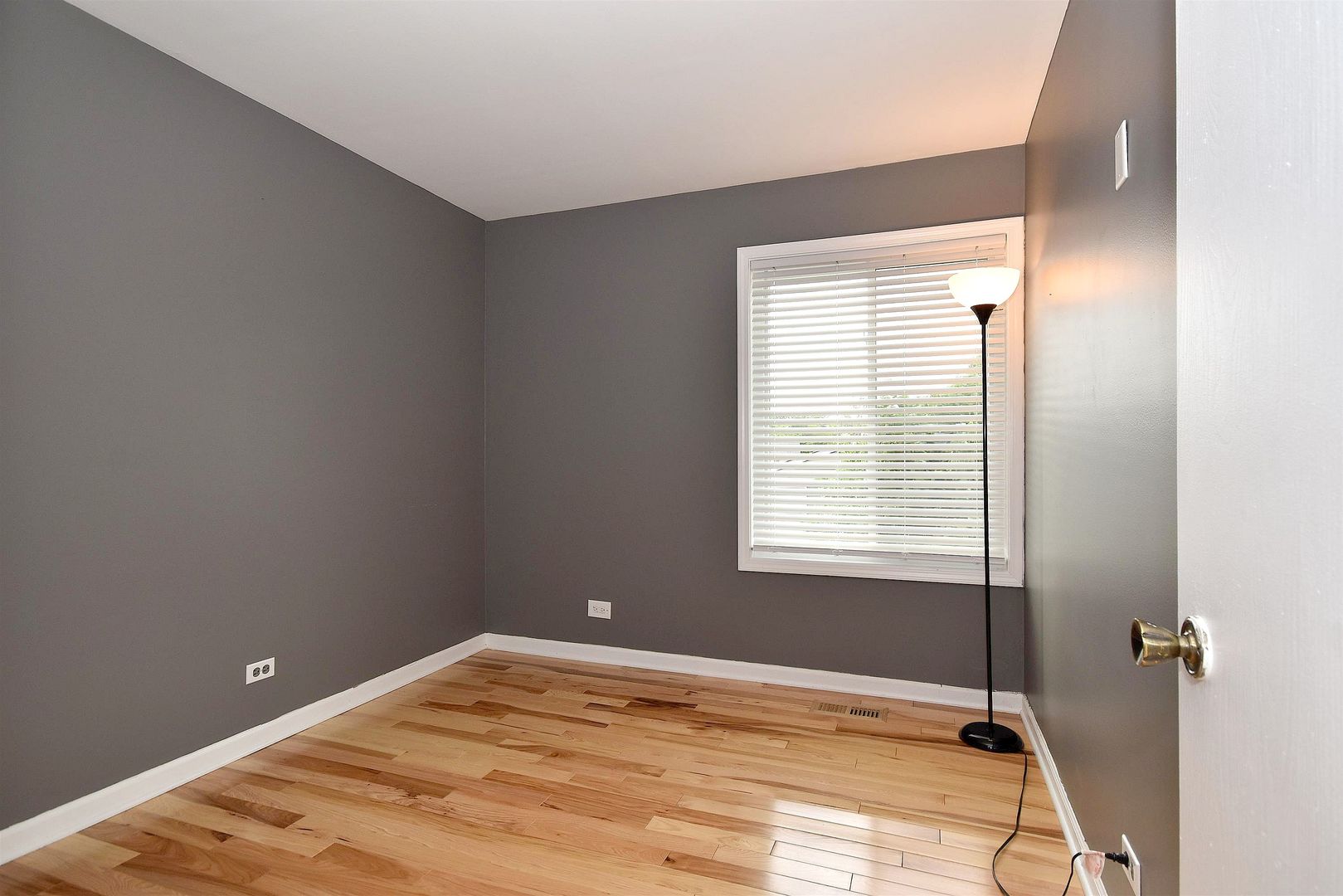 840 Longford Drive Roselle, IL 60172 - Photo 19 of 30