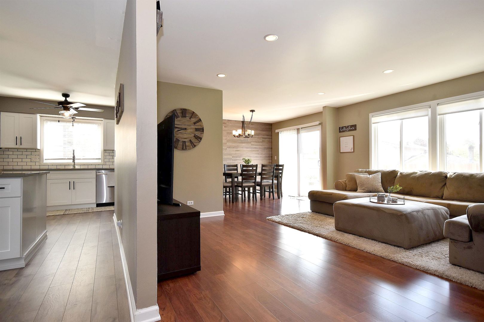 840 Longford Drive Roselle, IL 60172 - Photo 10 of 30