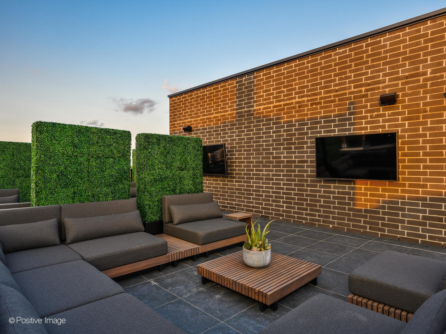 11 West Prospect Avenue, Unit 415 Mount Prospect, IL 60056 - Photo 55 of 62 a view of outdoor seating