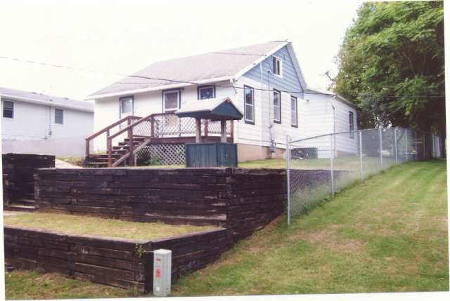 615 West Chestnut Street Canton, IL 61520 - Photo 1 of 4 Gallery Image 1