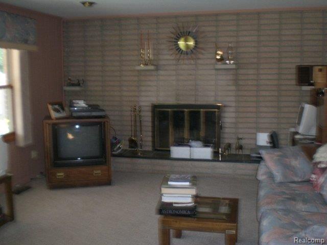 18756 Millar Road Clinton Township, MI 48036 - Photo 2 of 14 001 - Copy (2).JPG