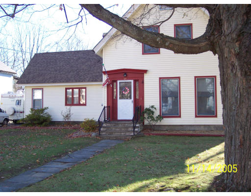 17 Spring Street North Brookfield, MA 01535 - Photo 2 of 15 Gallery Image 2