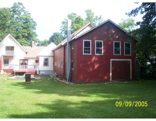 17 Spring Street North Brookfield, MA 01535 - Photo 3 of 15 Gallery Image 3