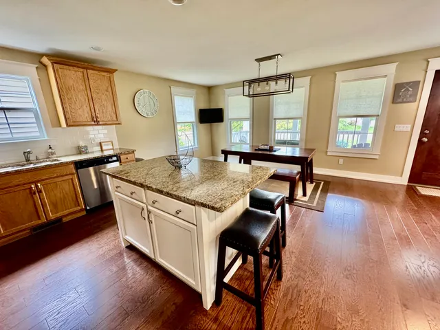 $515,000 | 585 Beachwood Path, Benton Harbor, MI 49022