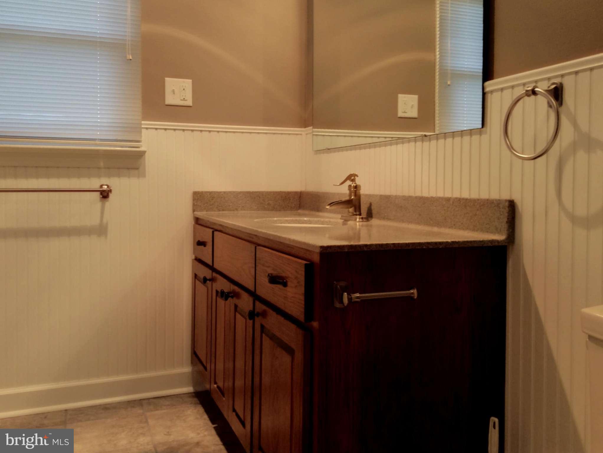1402 Brechbill Road Chambersburg, PA 17202 - Photo 14 of 21 Bath