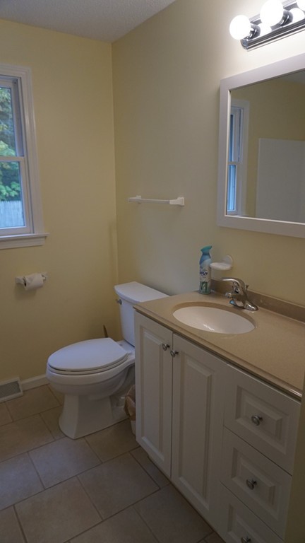 315 Tremont Street Springfield, MA 01104 - Photo 5 of 12 Gallery Image 5