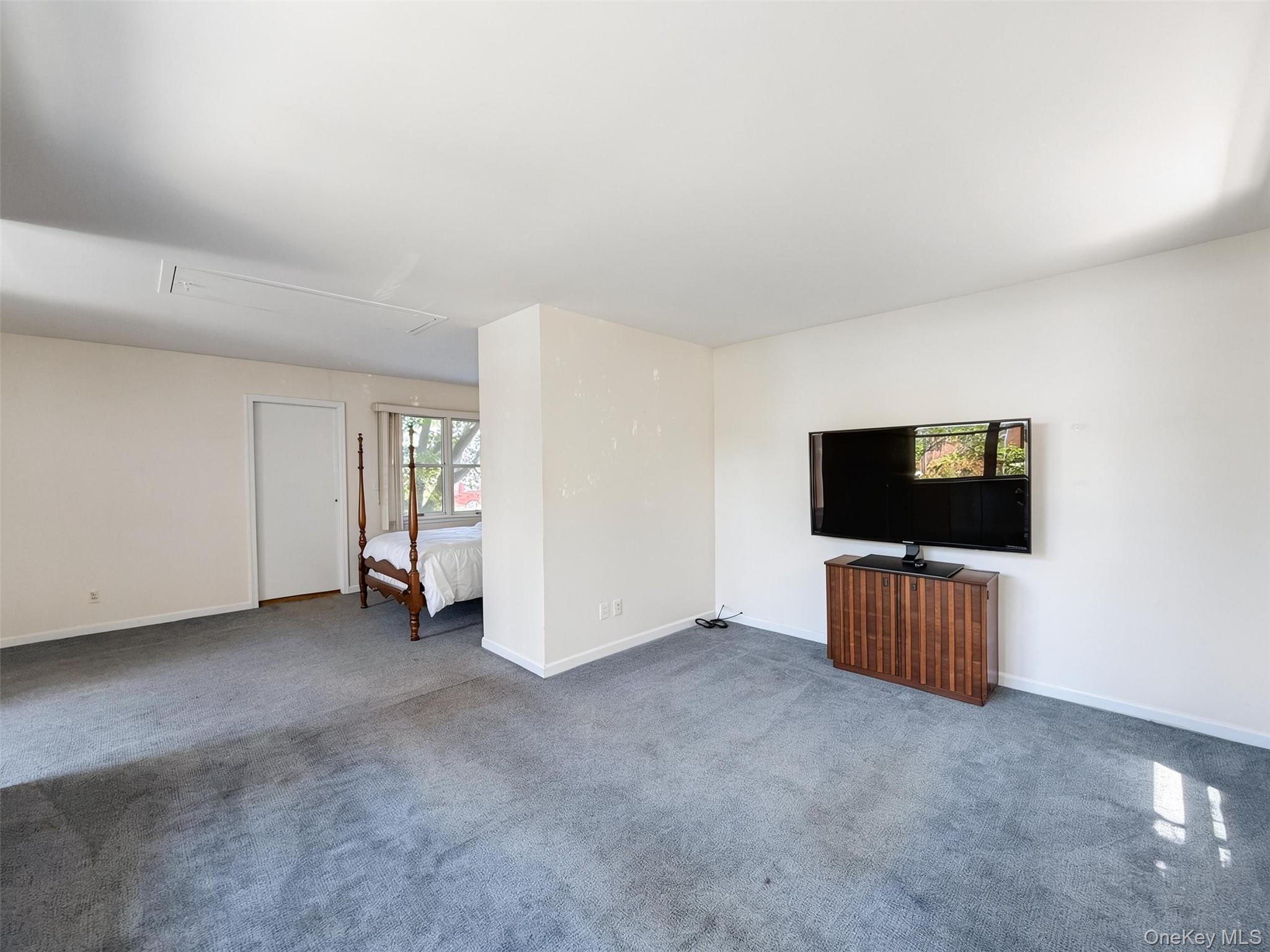 3584 Condor Road Levittown, NY 11756 - Photo 21 of 45
