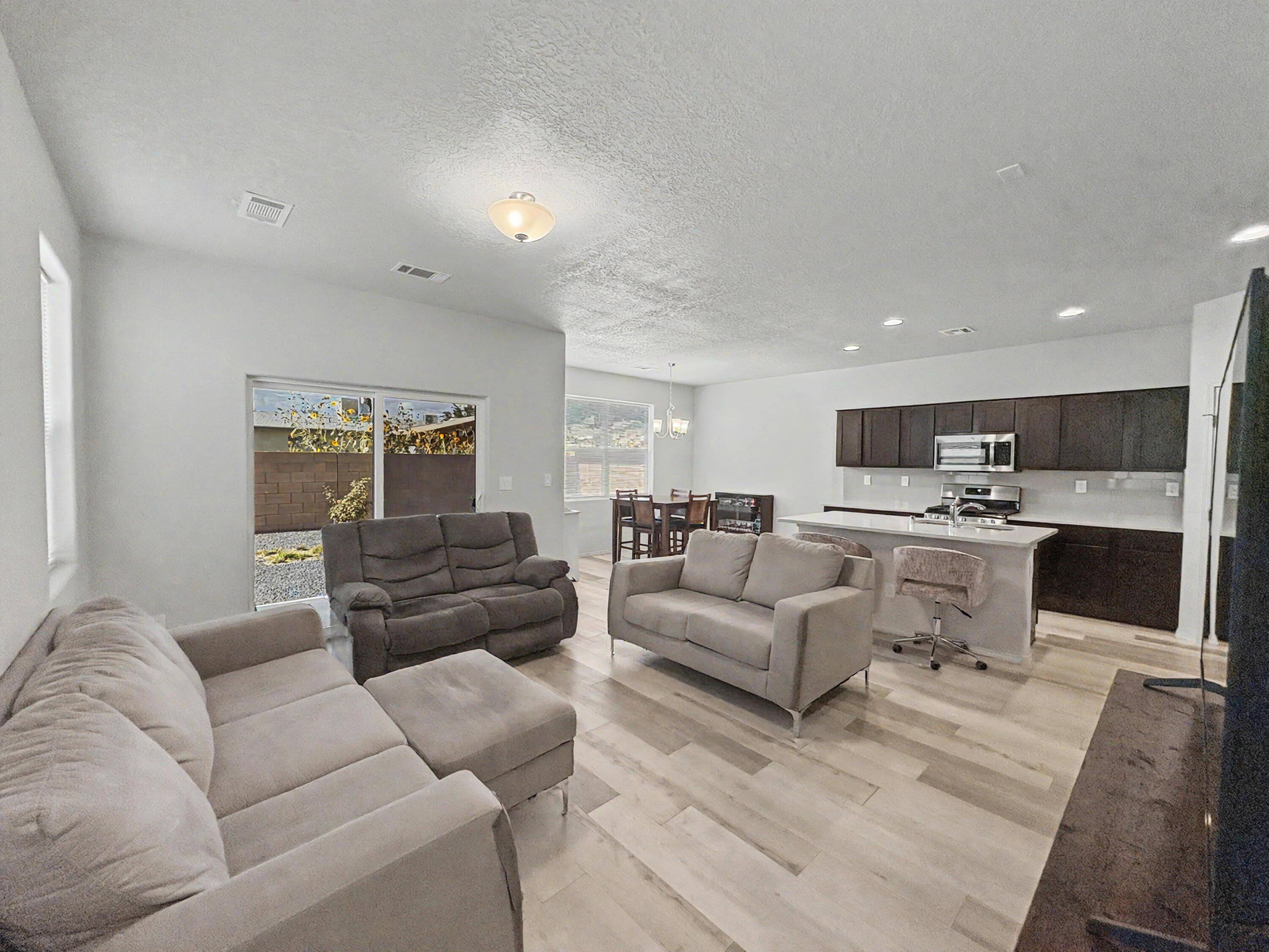 9520 Sage Ranch Court Albuquerque, NM 87121 - Photo 7 of 36 Gallery Image 7