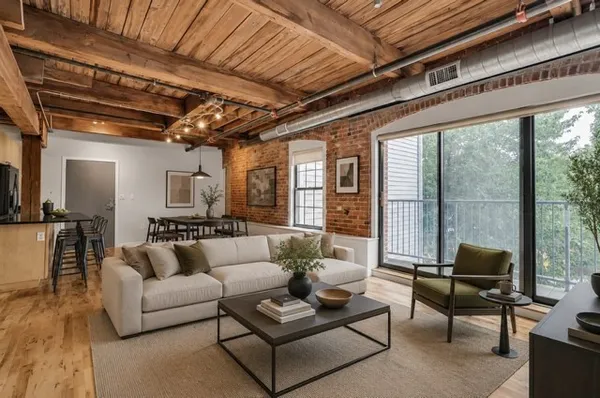 $2,700 | 210 Broadway, Unit A205, Chelsea, MA 02150
