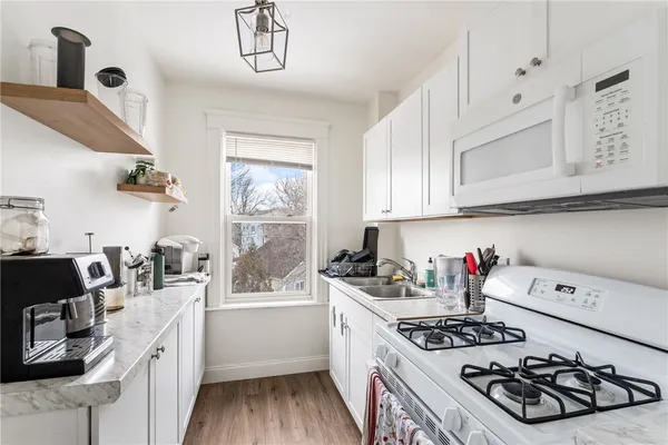 $2,150 | 19 Vale Street, Unit 3, Providence, RI 02908