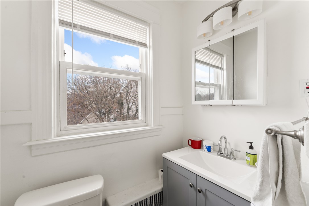 19 Vale Street, Unit 3 Providence, RI 02908 - Photo 8 of 18