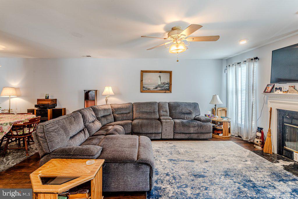 105 Wharton Road Mount Laurel, NJ 08054 - Photo 9 of 34