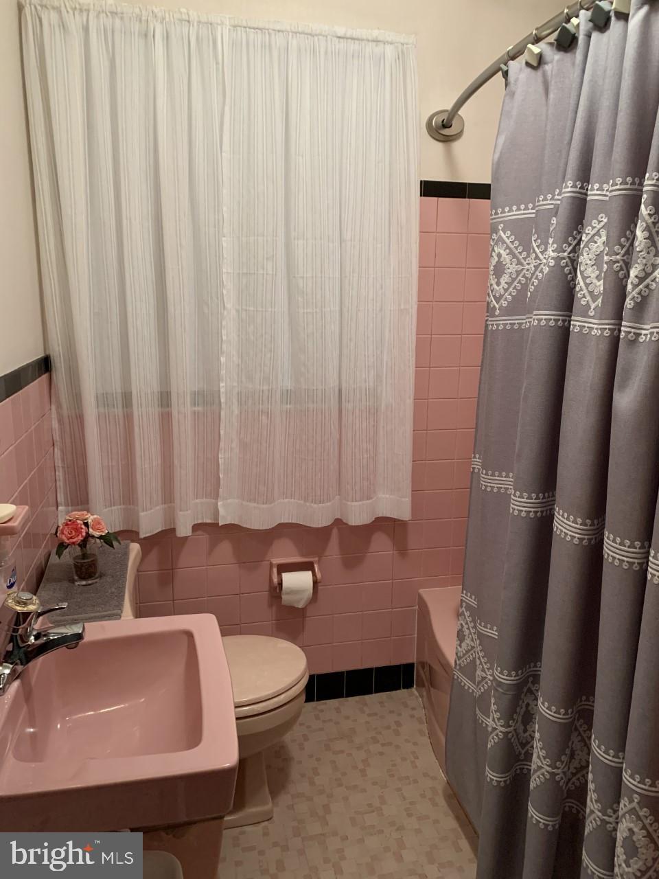 4622 Muggleton Road Wilmington, DE 19808 - Photo 13 of 22 Main Level Bath