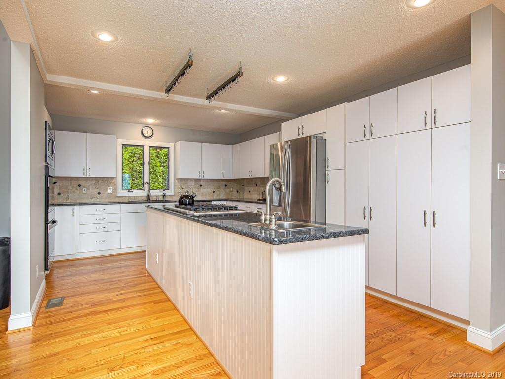 46 Running Ridge Road Asheville, NC 28804 - Photo 15 of 40 Gallery Image 15