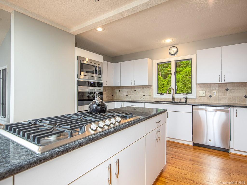 46 Running Ridge Road Asheville, NC 28804 - Photo 16 of 40 Gallery Image 16