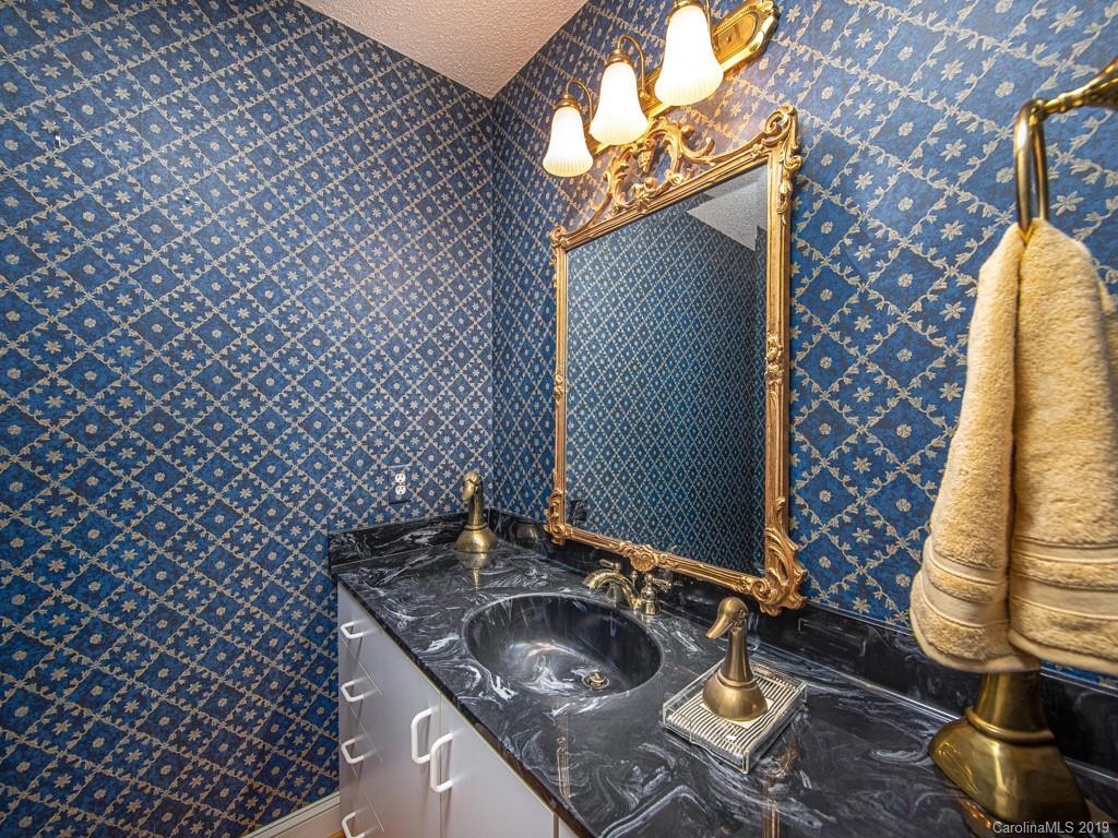 46 Running Ridge Road Asheville, NC 28804 - Photo 18 of 40 Gallery Image 18