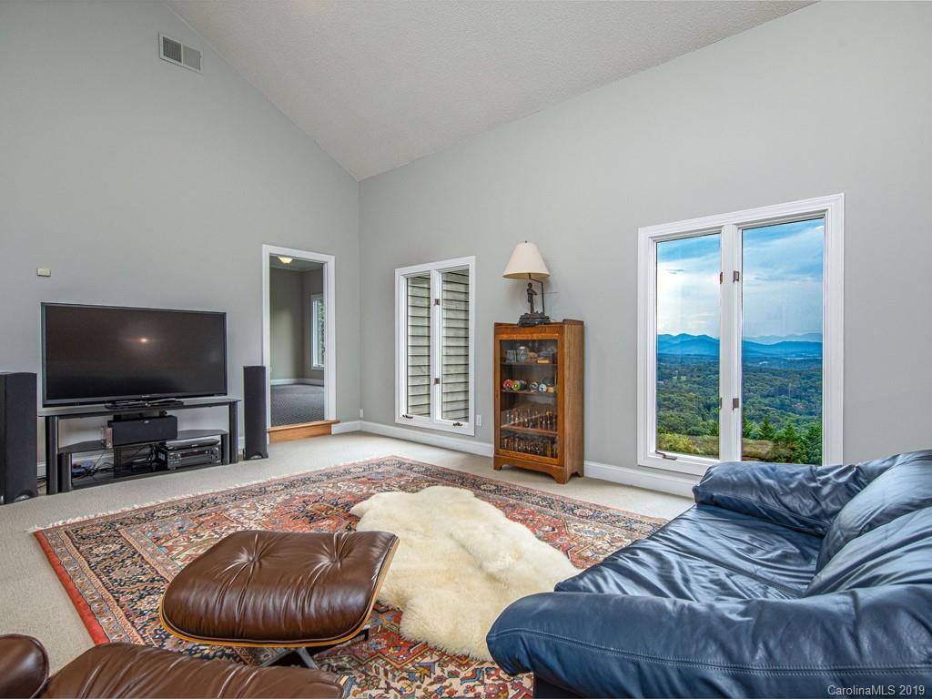 46 Running Ridge Road Asheville, NC 28804 - Photo 23 of 40 Gallery Image 23