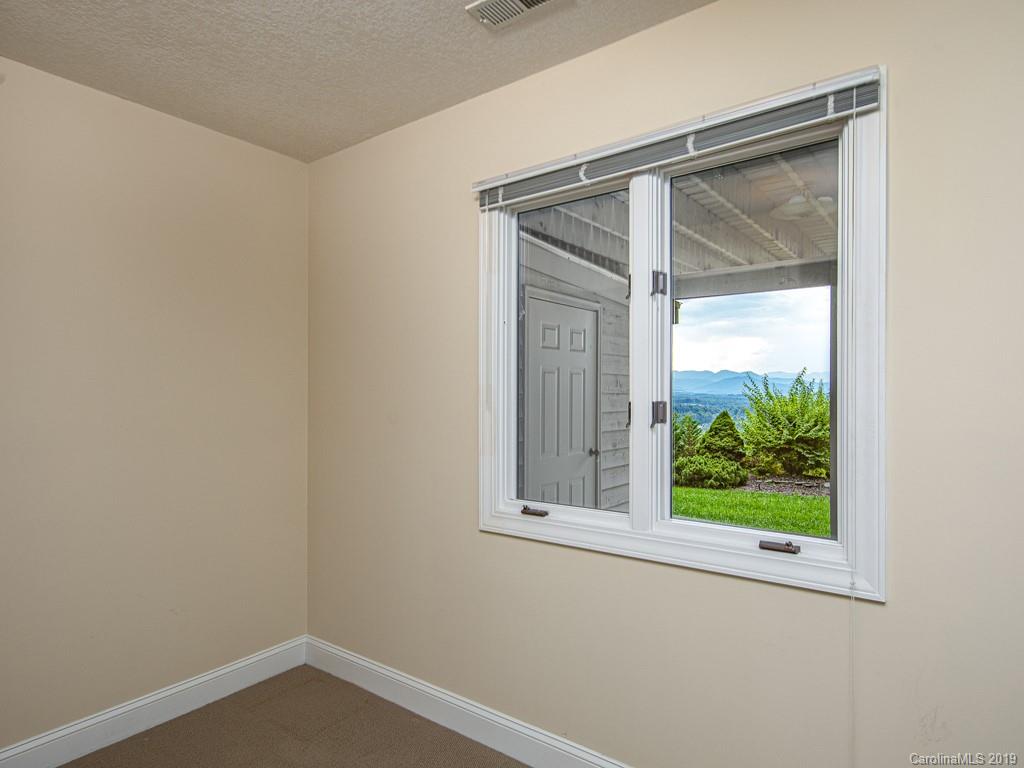 46 Running Ridge Road Asheville, NC 28804 - Photo 28 of 40 Gallery Image 28