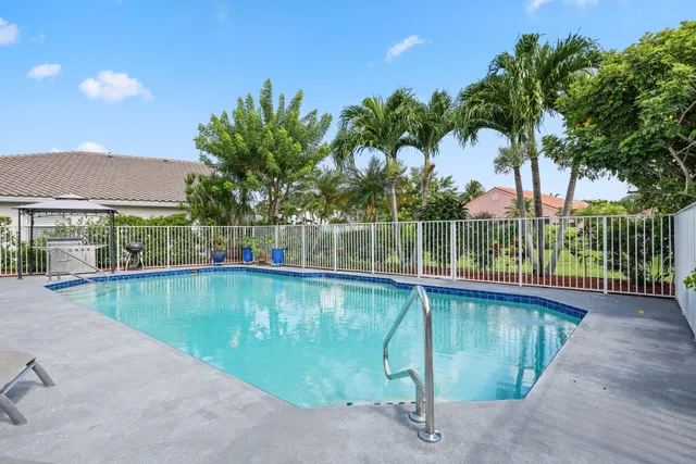 $649,999 | 2532 Egret Lake Drive, Greenacres, FL 33413