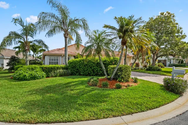 $649,999 | 2532 Egret Lake Drive, Greenacres, FL 33413