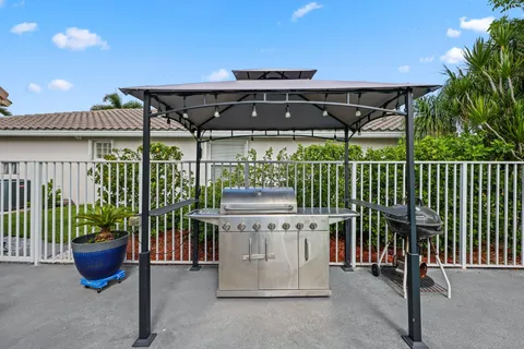 $649,999 | 2532 Egret Lake Drive, Greenacres, FL 33413