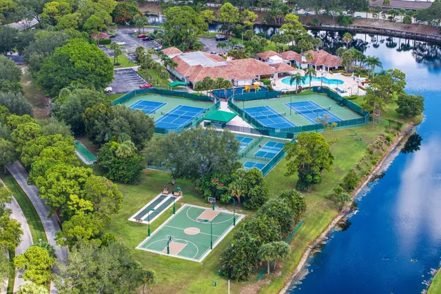 $649,999 | 2532 Egret Lake Drive, Greenacres, FL 33413