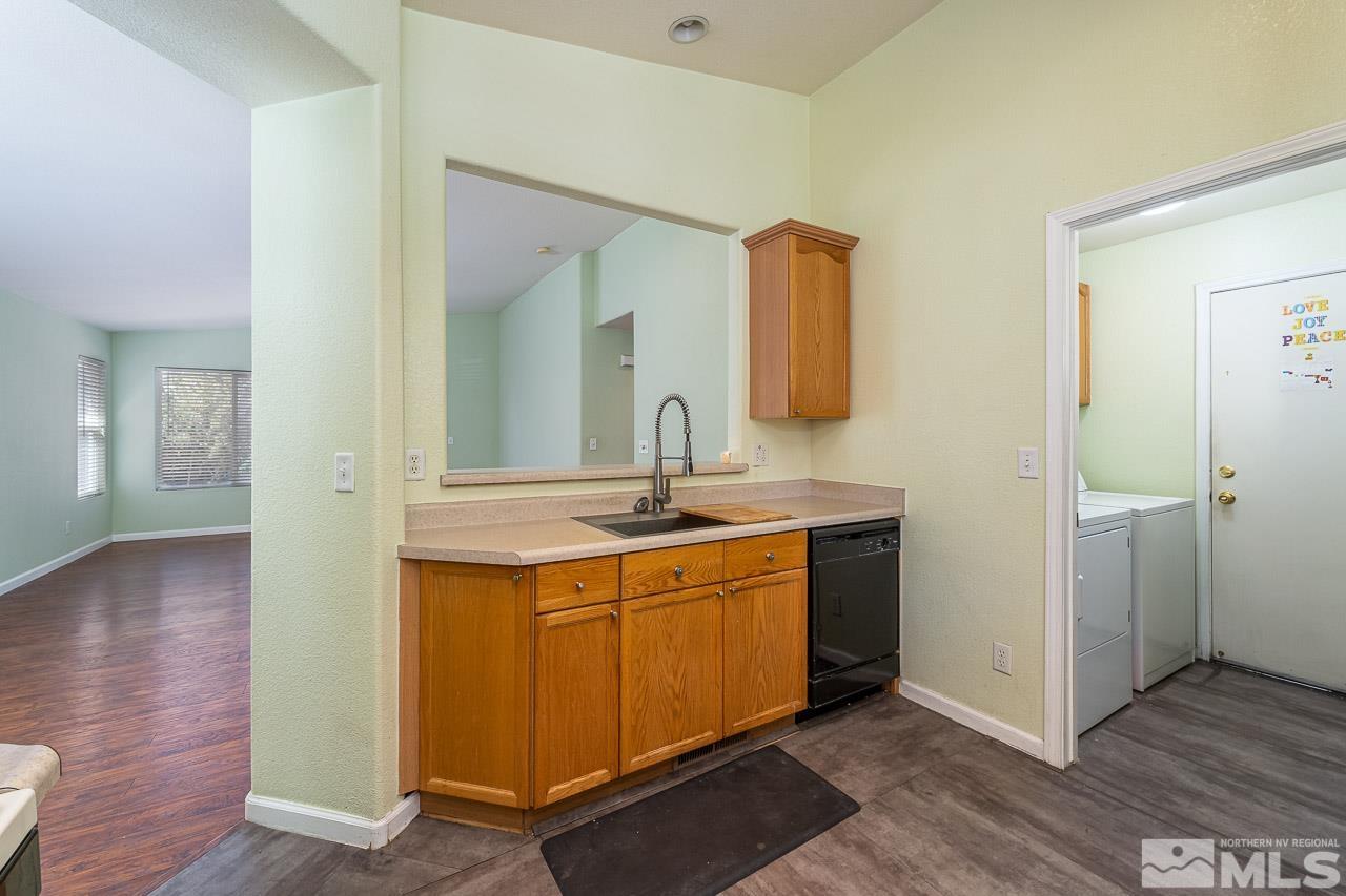 270 Rue De Lane Sparks, NV 89434 - Photo 6 of 27 Photo 6