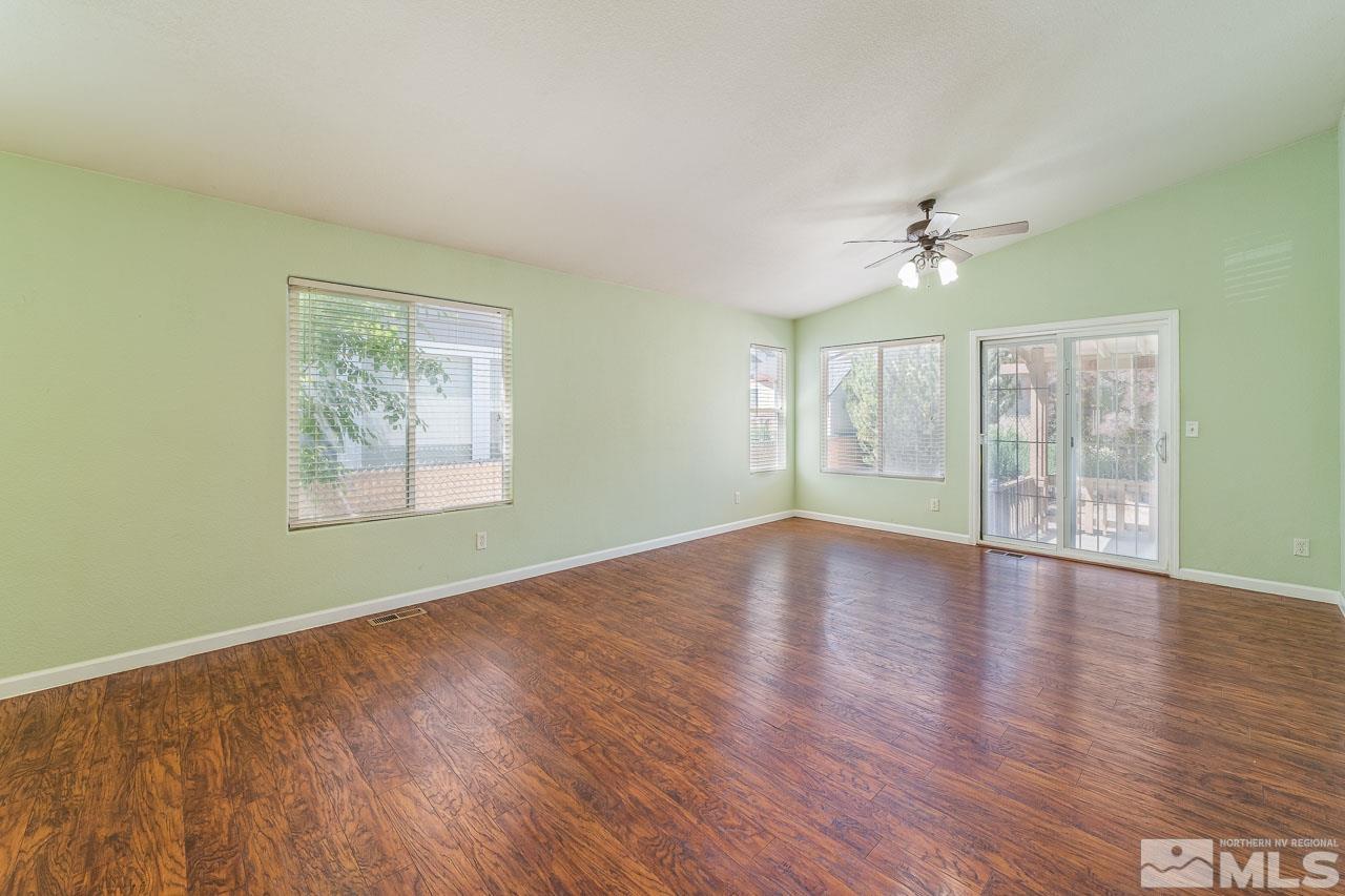 270 Rue De Lane Sparks, NV 89434 - Photo 9 of 27 Photo 9