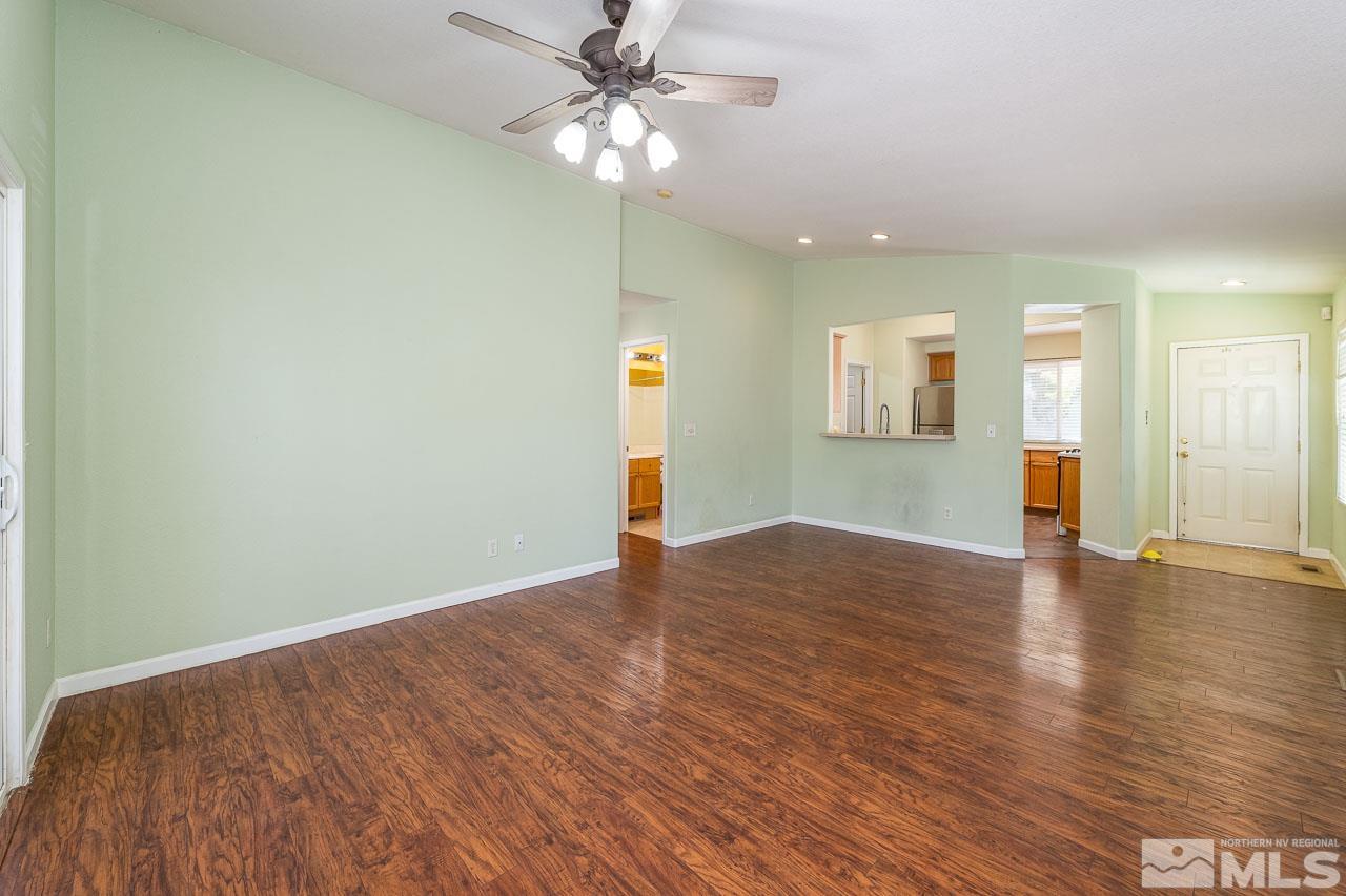 270 Rue De Lane Sparks, NV 89434 - Photo 10 of 27 Photo 10