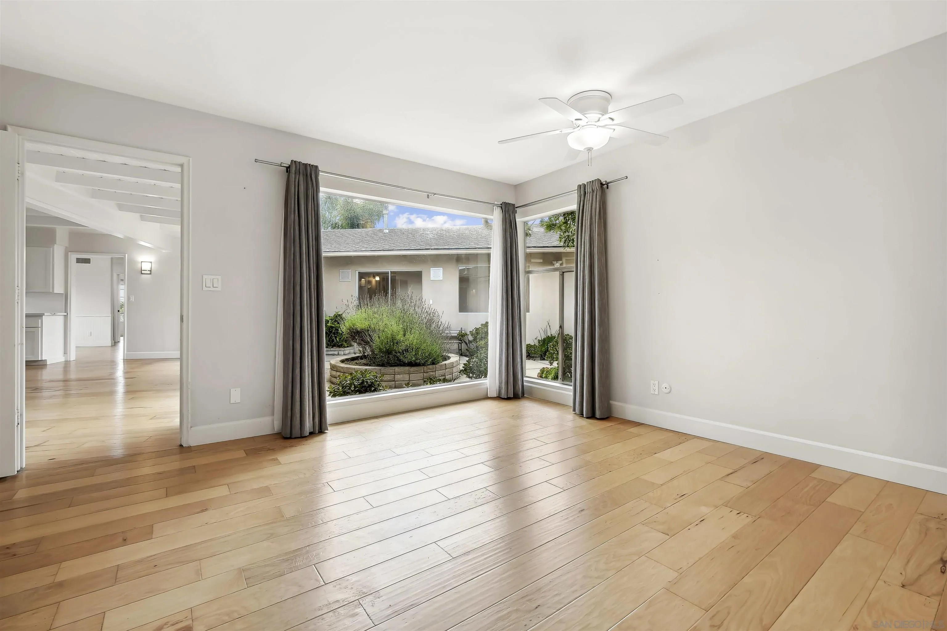 838 Lamplight Drive La Jolla, CA 92037 - Photo 29 of 42 a view of livingroom with workspace