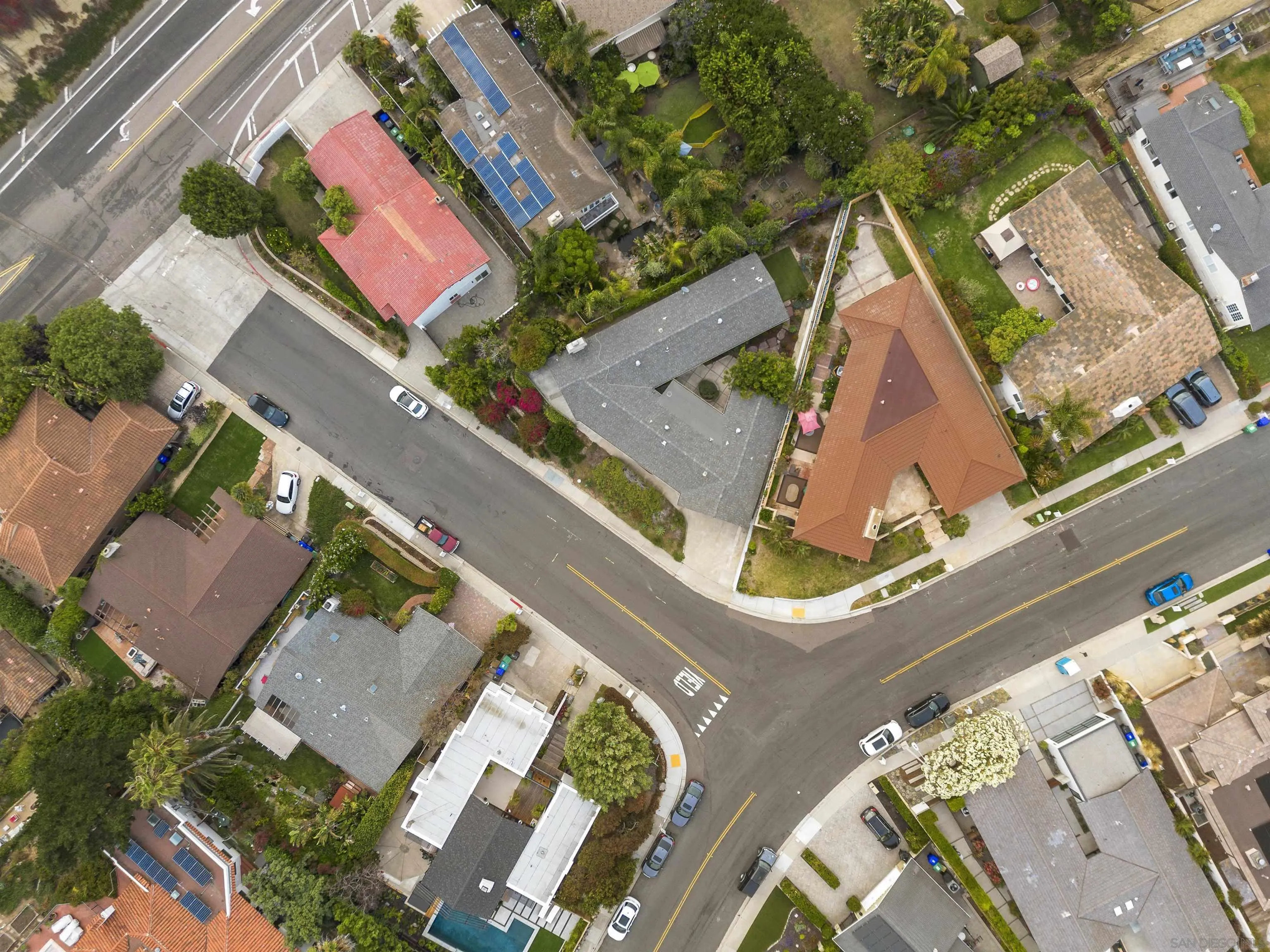 838 Lamplight Drive La Jolla, CA 92037 - Photo 39 of 42 an aerial view of a house with a garden
