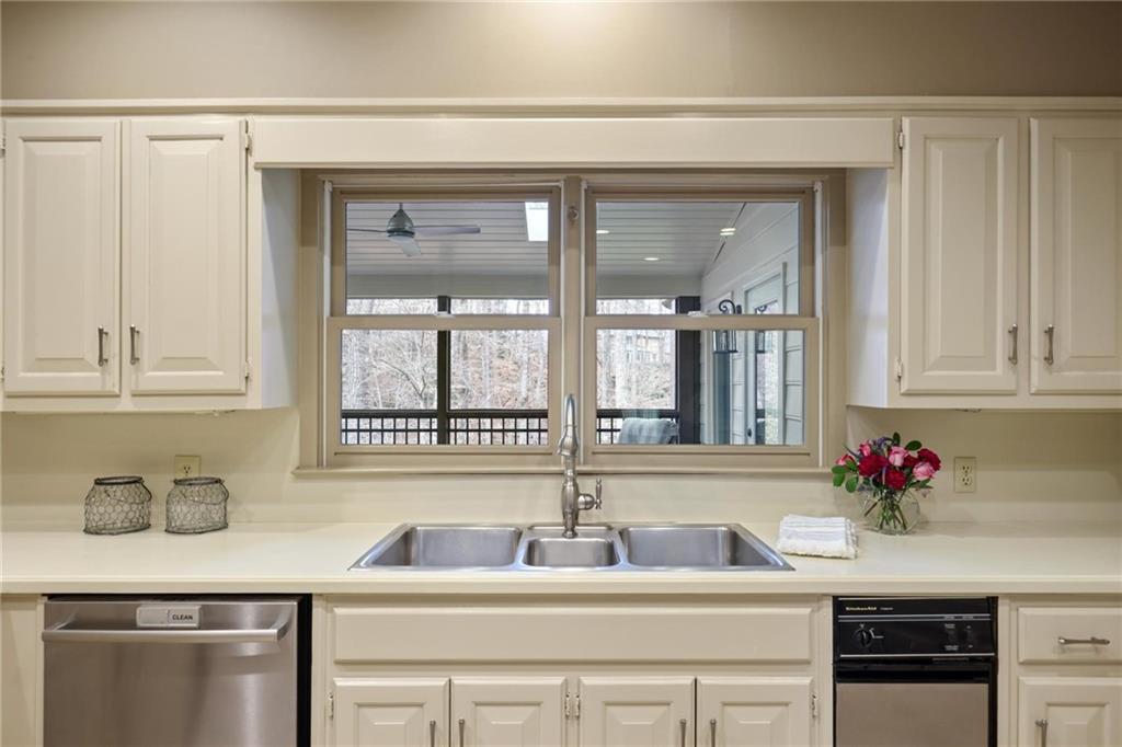 2080 Old Dominion Road Atlanta, GA 30350 - Photo 34 of 75