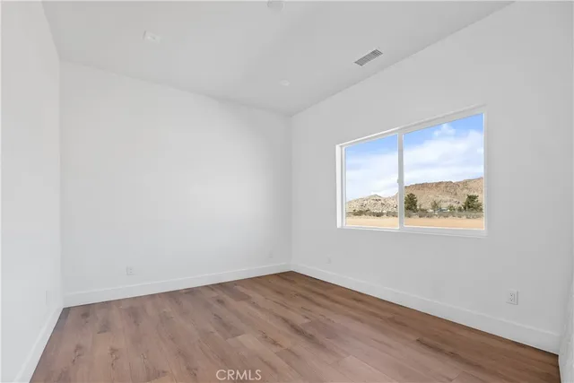 $549,000 | 11725 Lagartijo Drive, Apple Valley, CA 92308