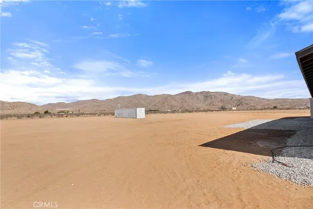 $549,000 | 11725 Lagartijo Drive, Apple Valley, CA 92308