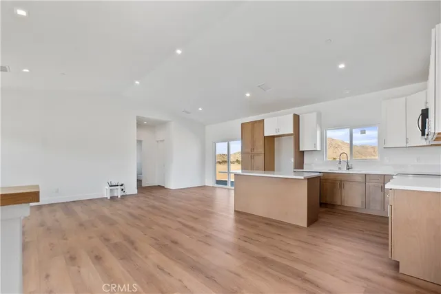 $549,000 | 11725 Lagartijo Drive, Apple Valley, CA 92308