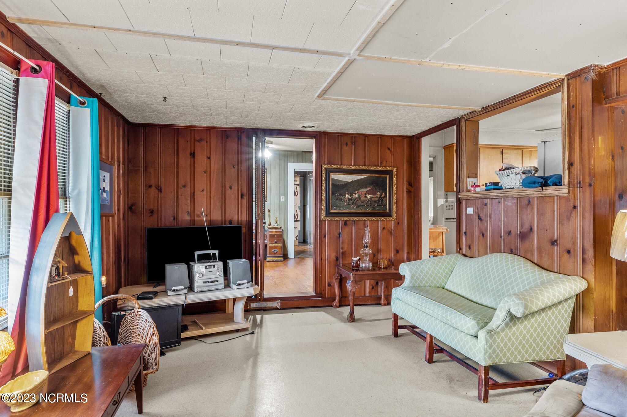 112 Straits Point Road Beaufort, NC 28516 - Photo 5 of 21 11-web-or-mls-_S3A3652