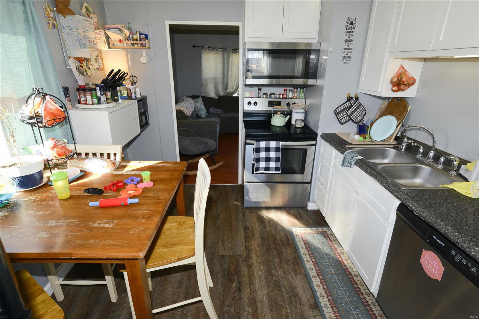 9518 Ridge Avenue St. Louis, MO 63114 - Photo 8 of 17 Gallery Image 8