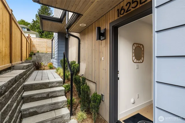 $1,124,960 | 1625 B 21st Avenue, Seattle, WA 98122
