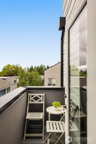 $1,124,960 | 1625 B 21st Avenue, Seattle, WA 98122