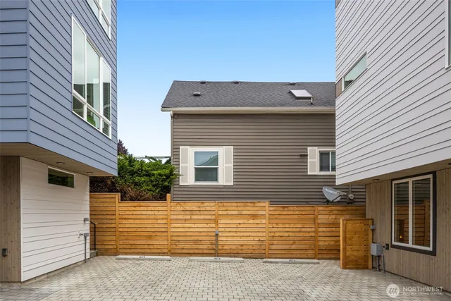 $1,124,960 | 1625 B 21st Avenue, Seattle, WA 98122