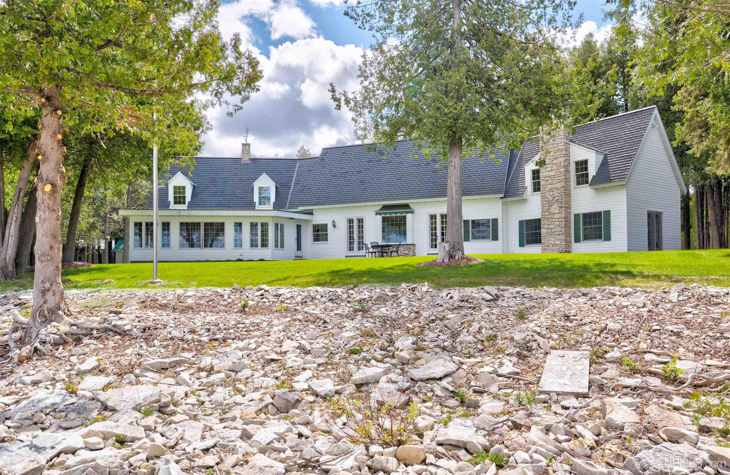 7975 25 Rd Garden Garden, MI 49835 - Photo 5 of 98