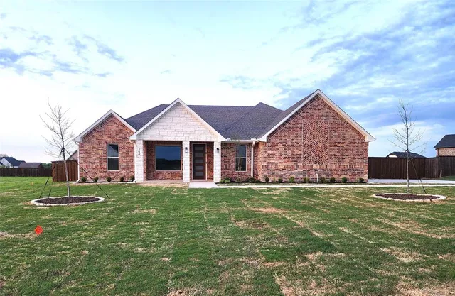 $514,500 | 144 Shawnee Trail, Pottsboro, TX 75076