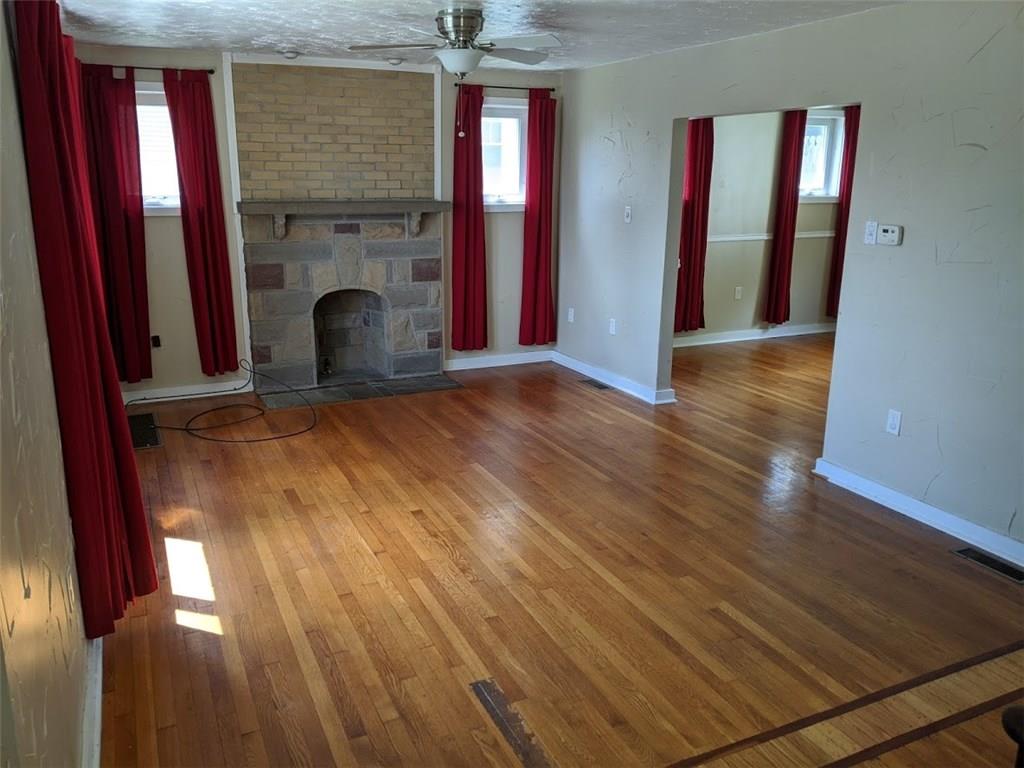 537 Elizabeth Avenue McKees Rocks, PA 15136 - Photo 3 of 13 Gallery Image 3