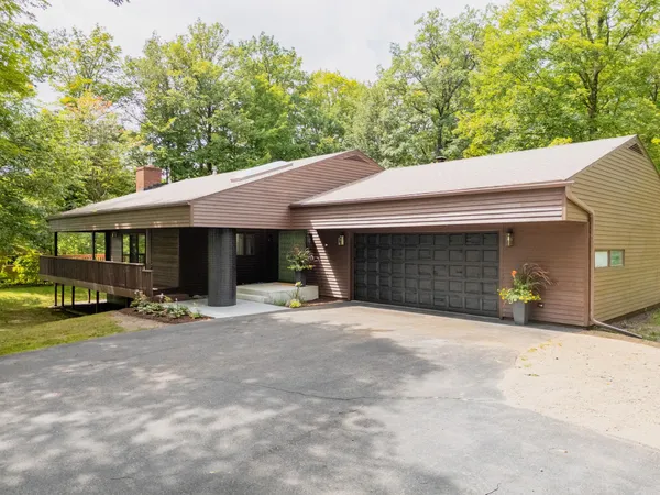 $789,000 | 3711 Golf Course Road, Grand Rapids, MN 55744